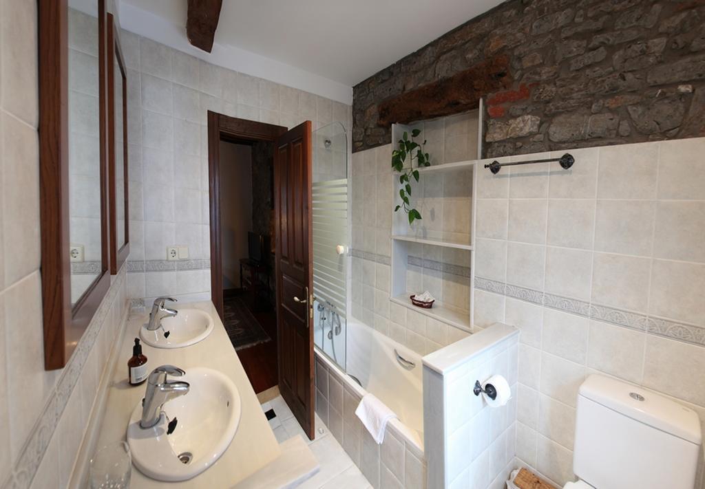 Casa De Aldea La Pumariega Hotel Caces Стая снимка